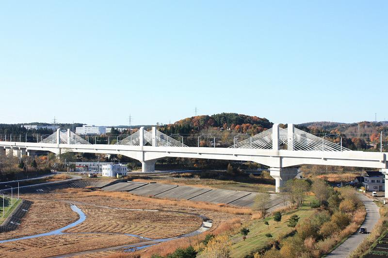 当社の作品3件が高速鉄道橋の専門書「High-speed Railway